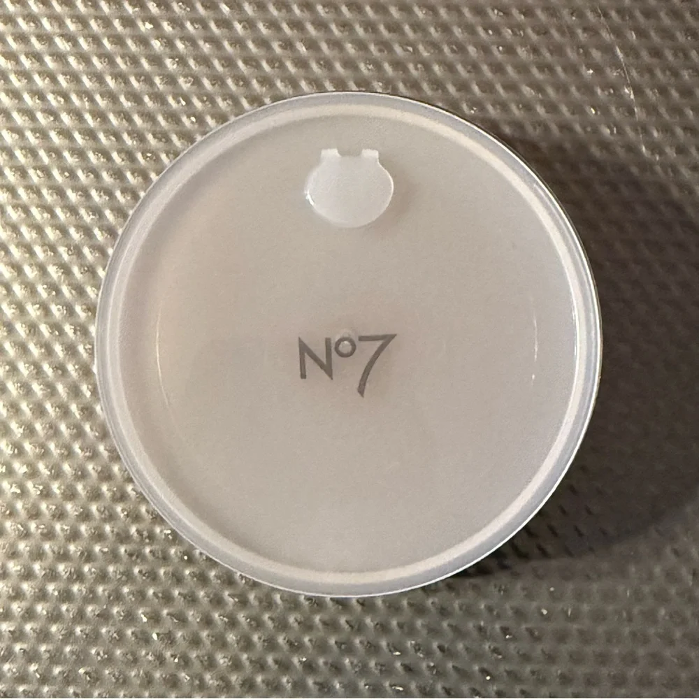 No7 Pro Artist Soft Glow Cream Bronzer, shade Deep Glow